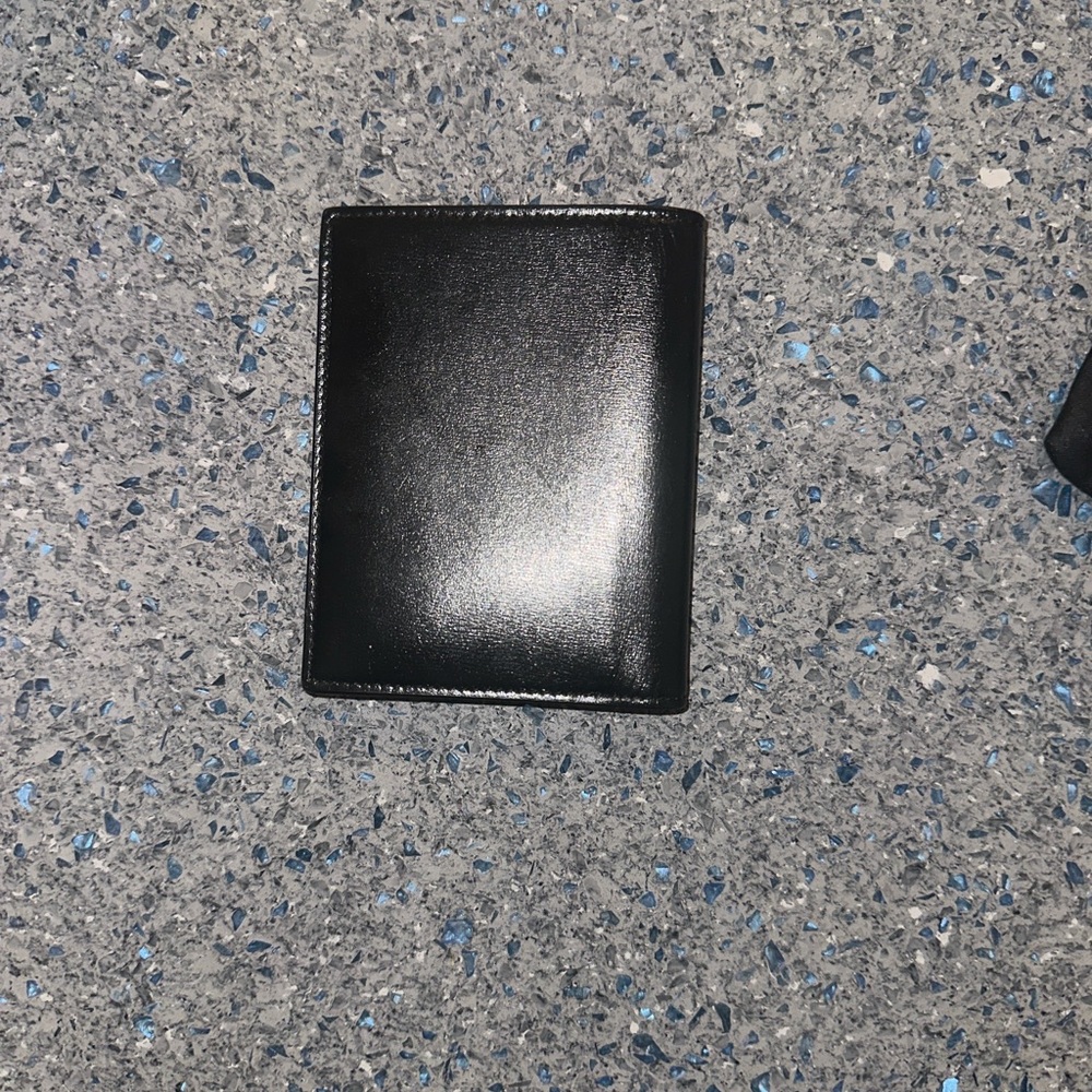 Saint Laurent Black Leather Card & Key Holder with Gold YSL Emblem - Picture 2 of 8